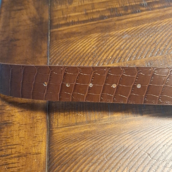 Etienne Aigner Brown Croco Embossed Faux Belt with 3 Horsebite Buckles Sections - Picture 7 of 8